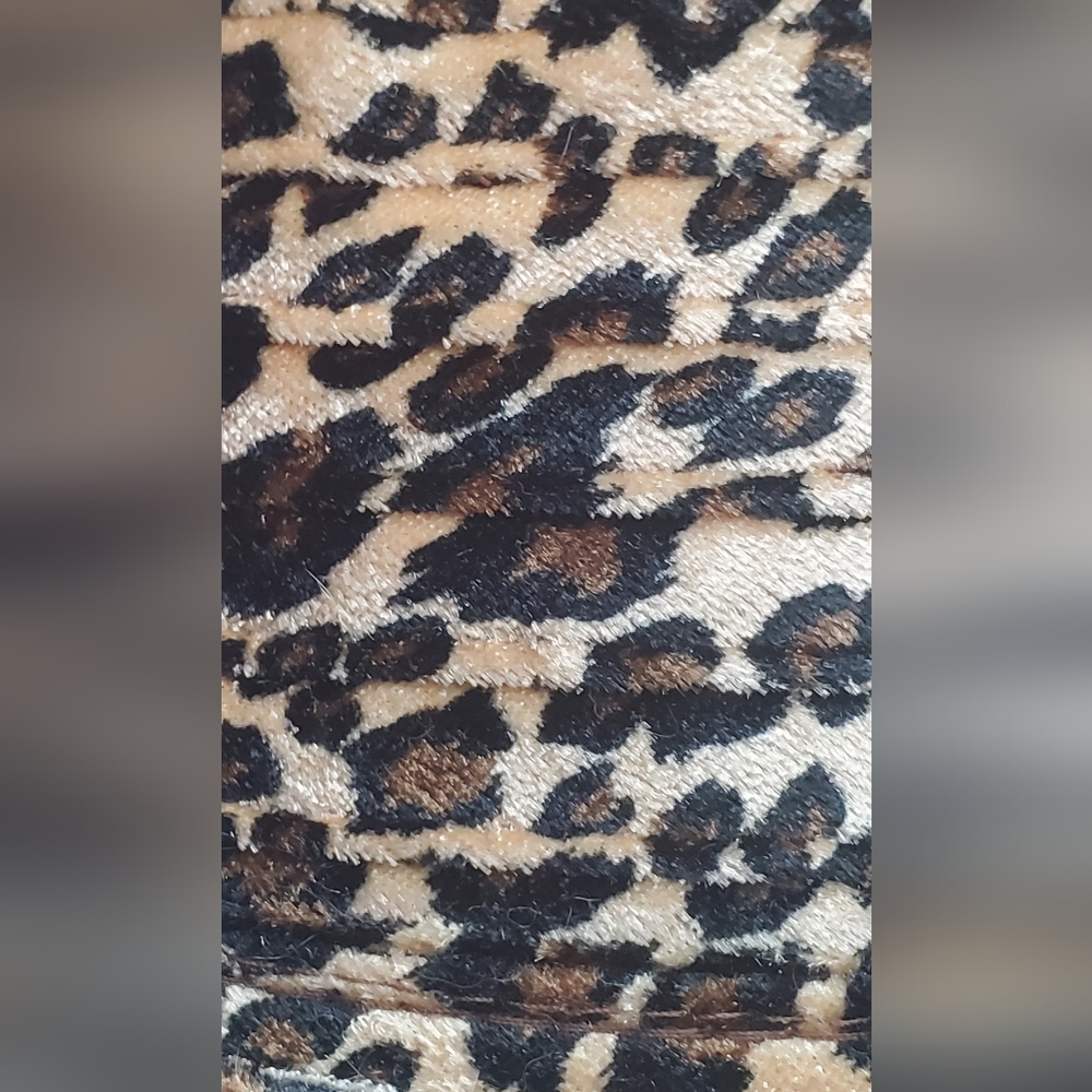 DAVID&YOUNG- women bucket hat- animal print -velvet/velour - Picture 8 of 9